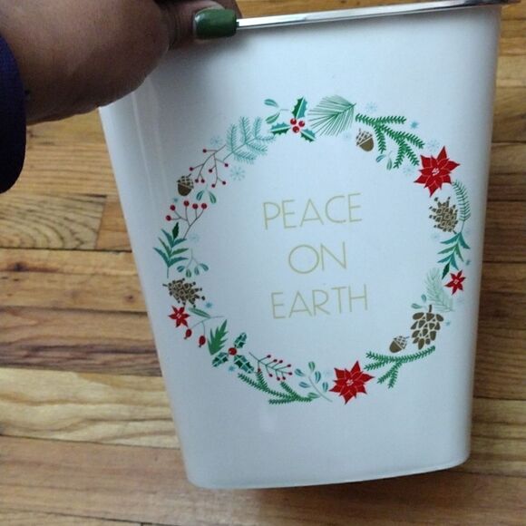 ❤️3/$15❤️ Peace on Earth Waste Can - Picture 1 of 4